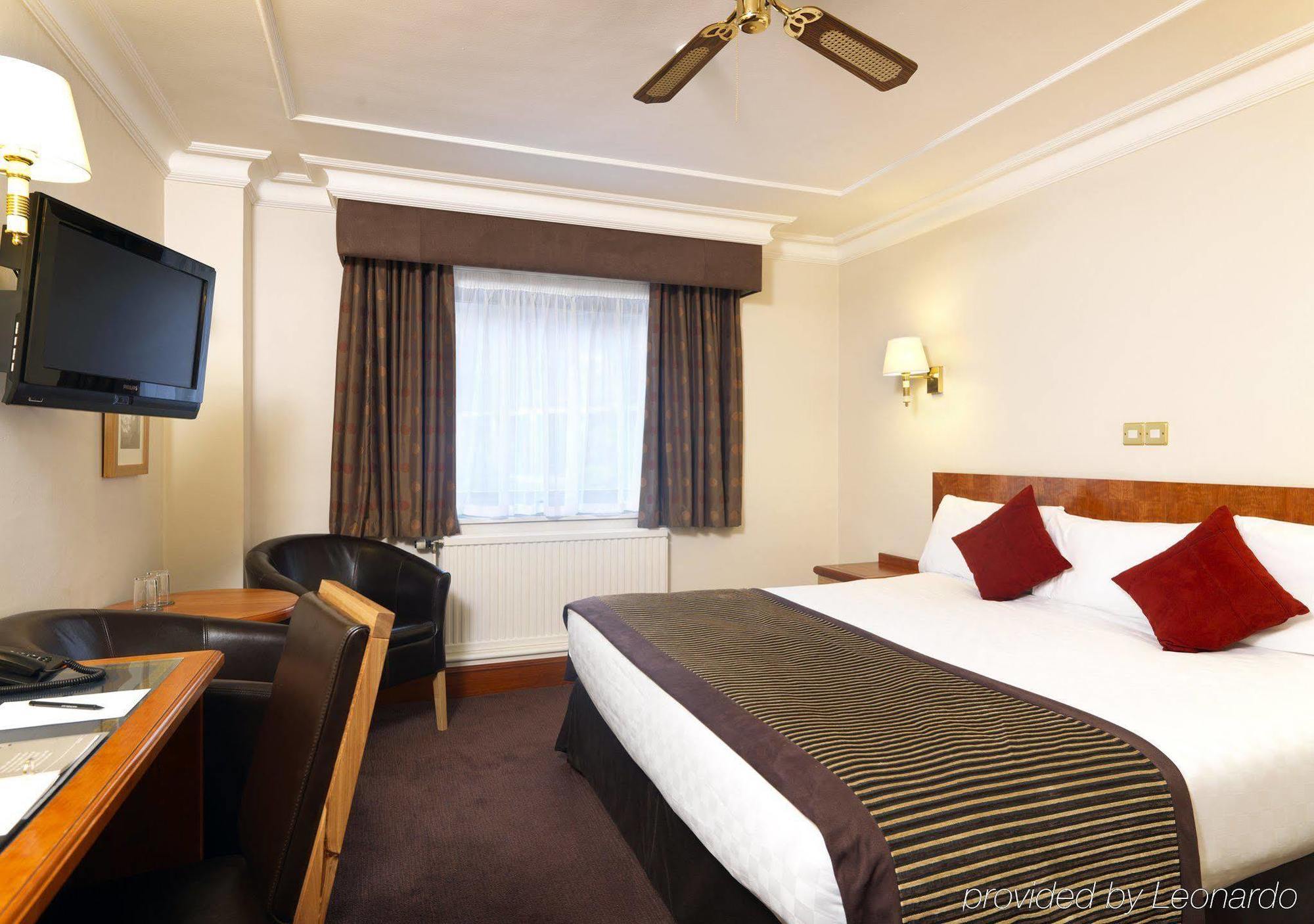 Thistle Edinburgh, The King James Exterior foto